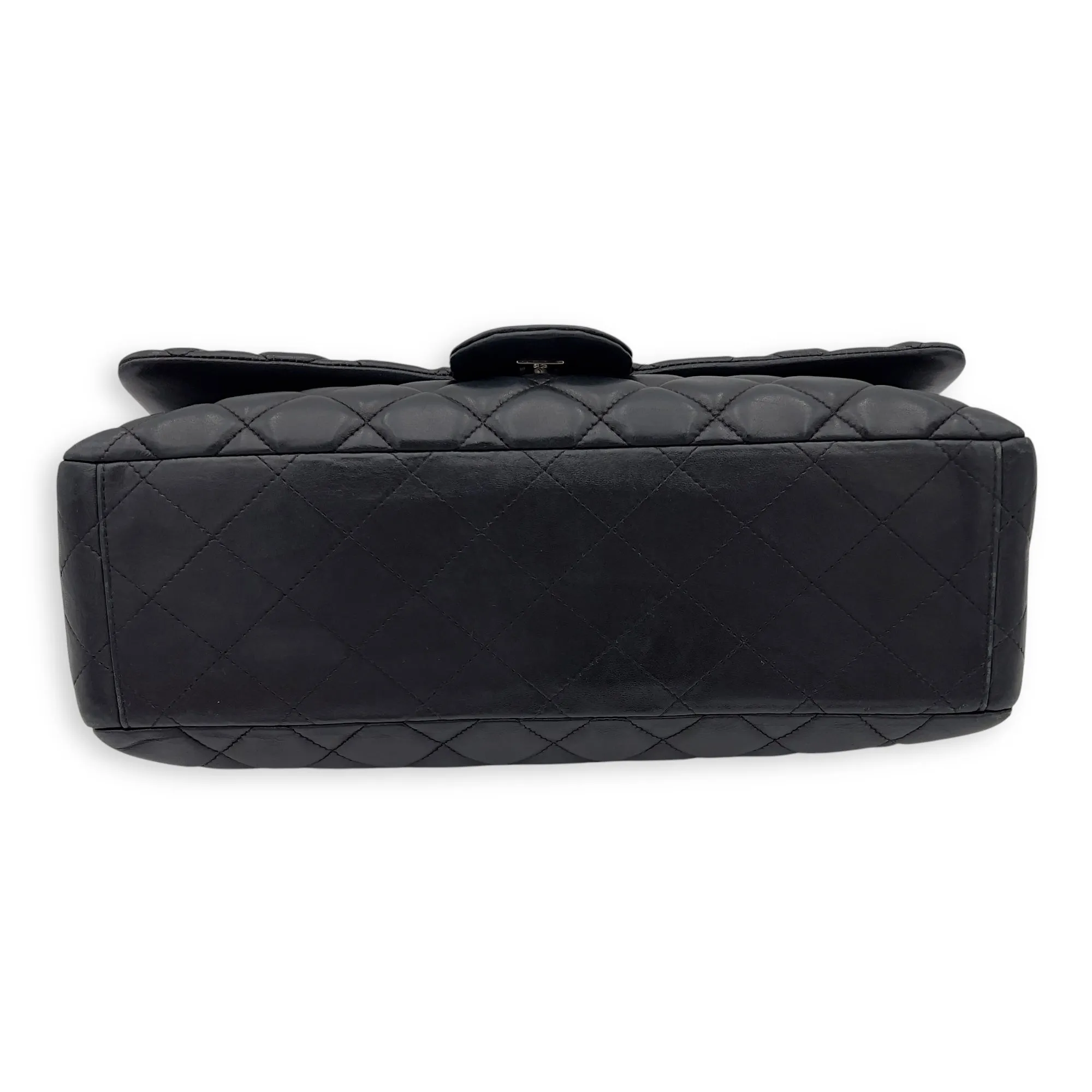 Classic Maxi Black Shoulder Bag in Lambskin, Silver hardware