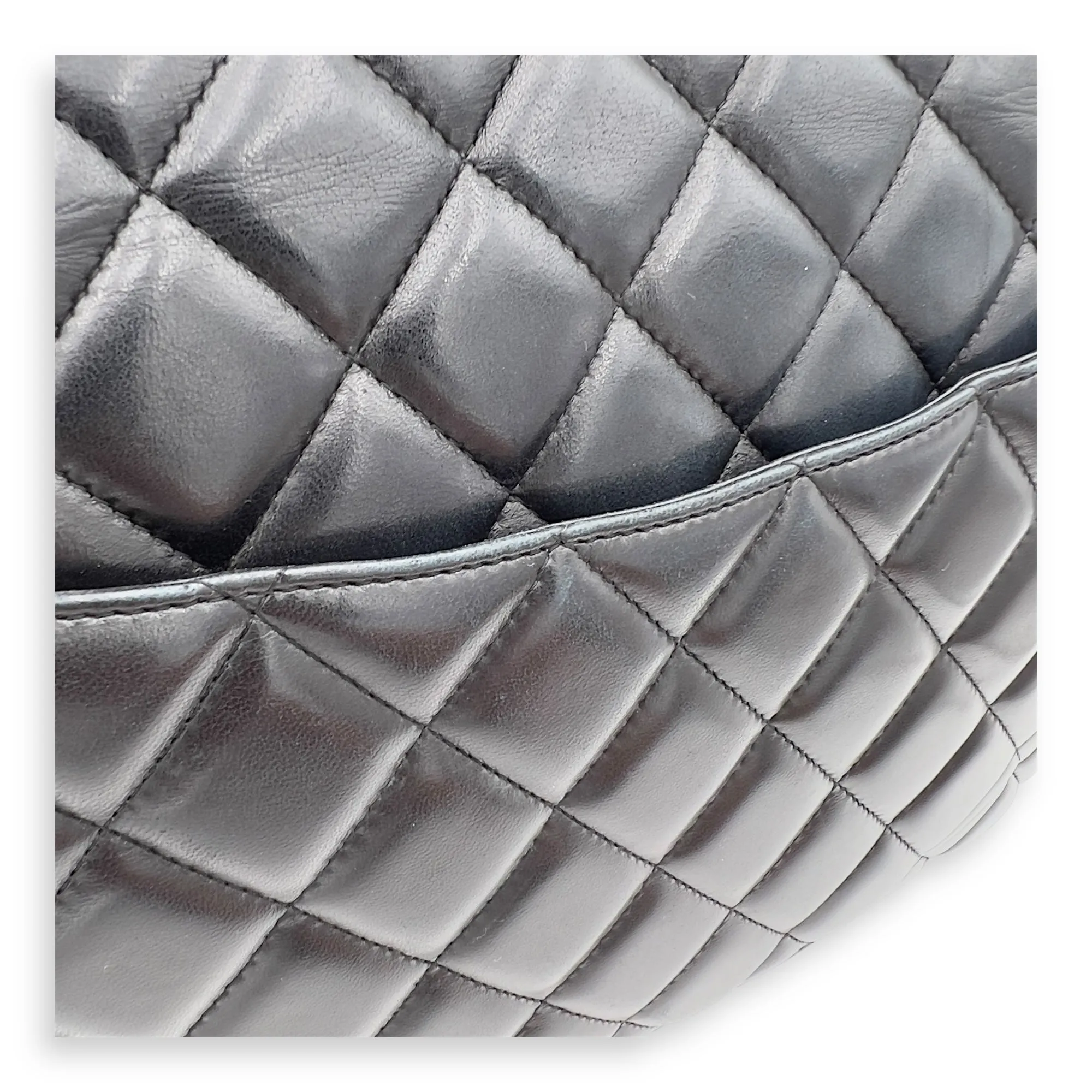 Classic Maxi Black Shoulder Bag in Lambskin, Silver hardware