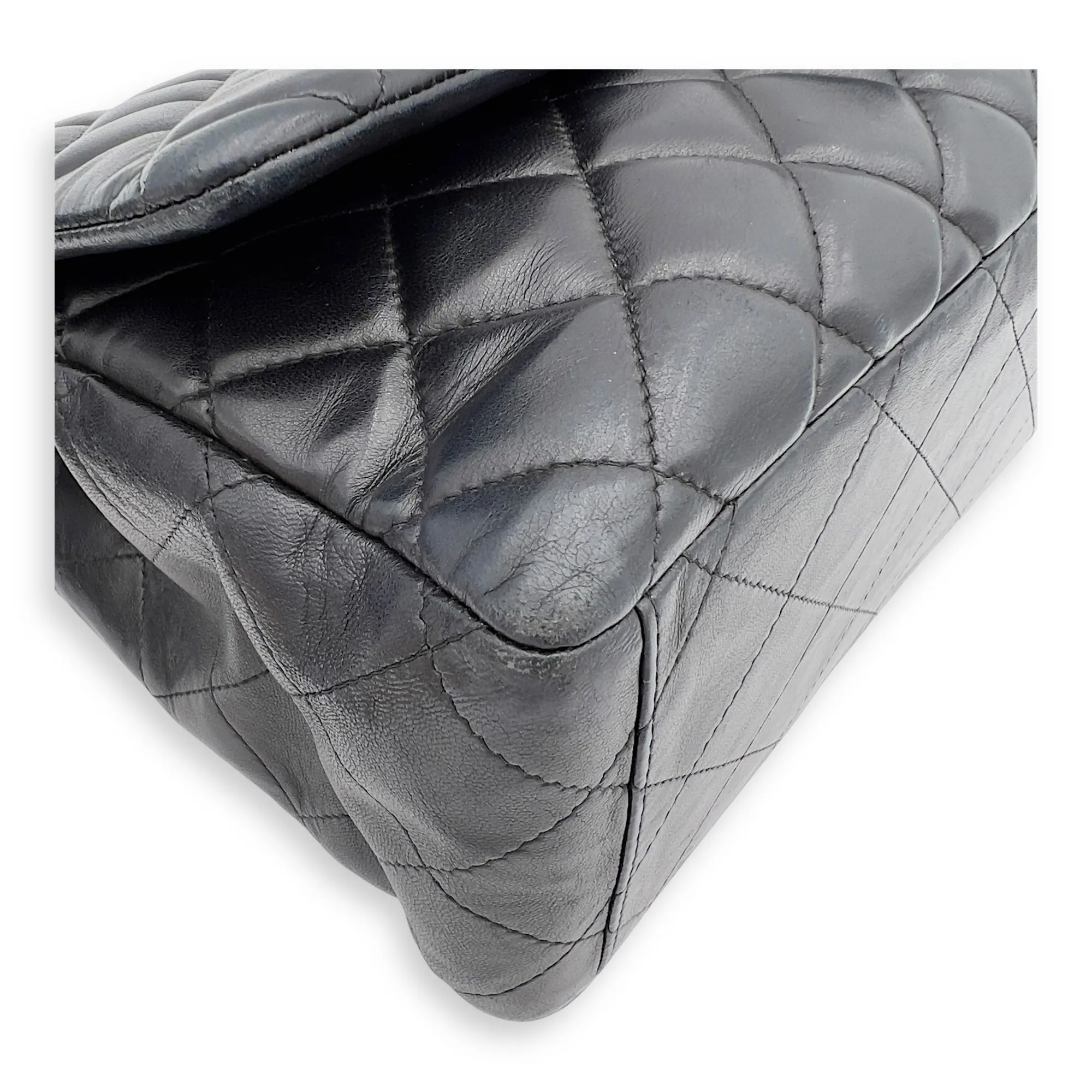Classic Maxi Black Shoulder Bag in Lambskin, Silver hardware