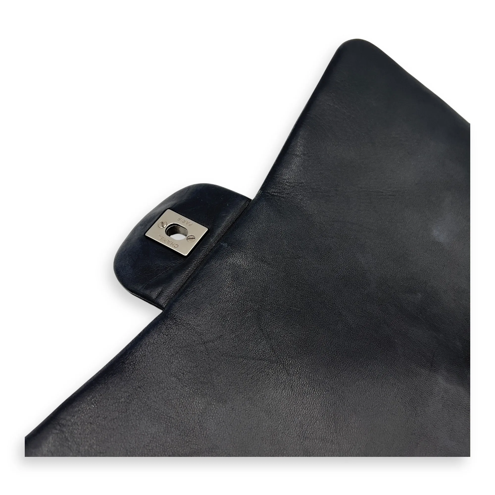 Classic Maxi Black Shoulder Bag in Lambskin, Silver hardware