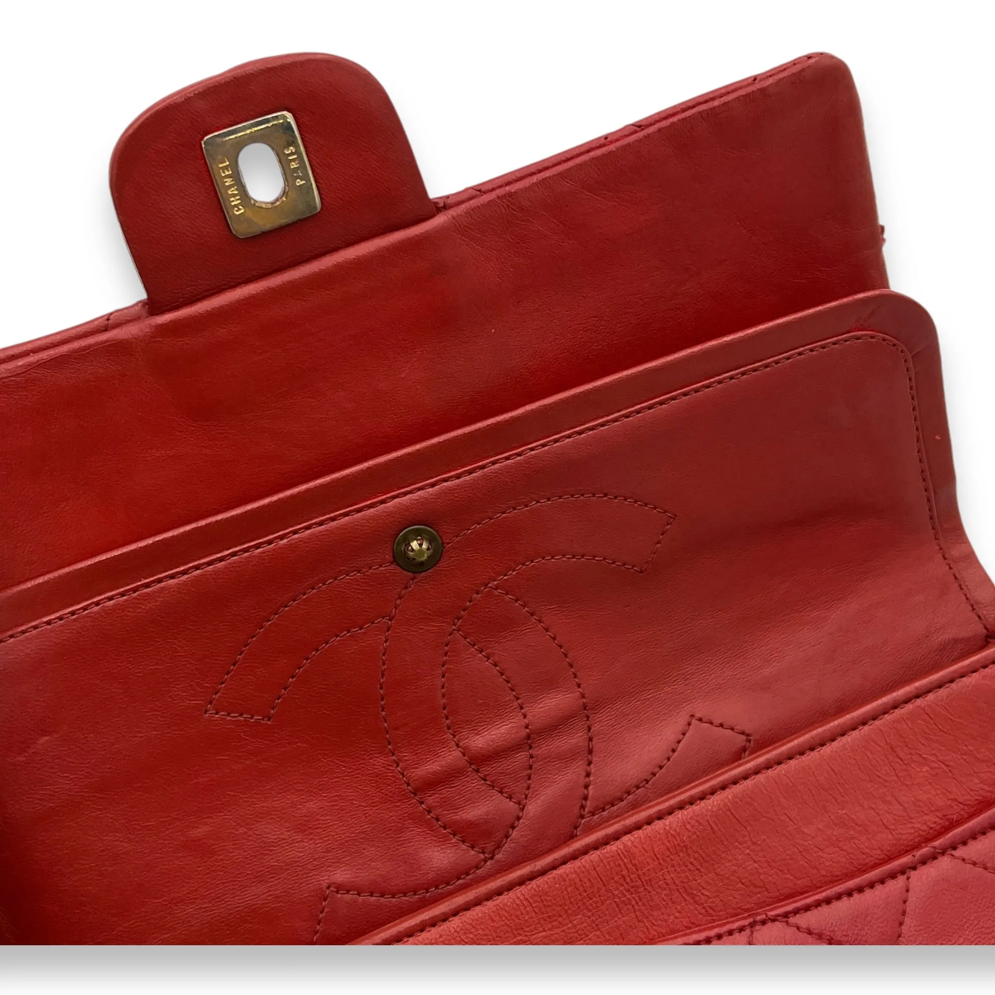 Classic Small Red Shoulder Bag in Lambskin, Gold hardware