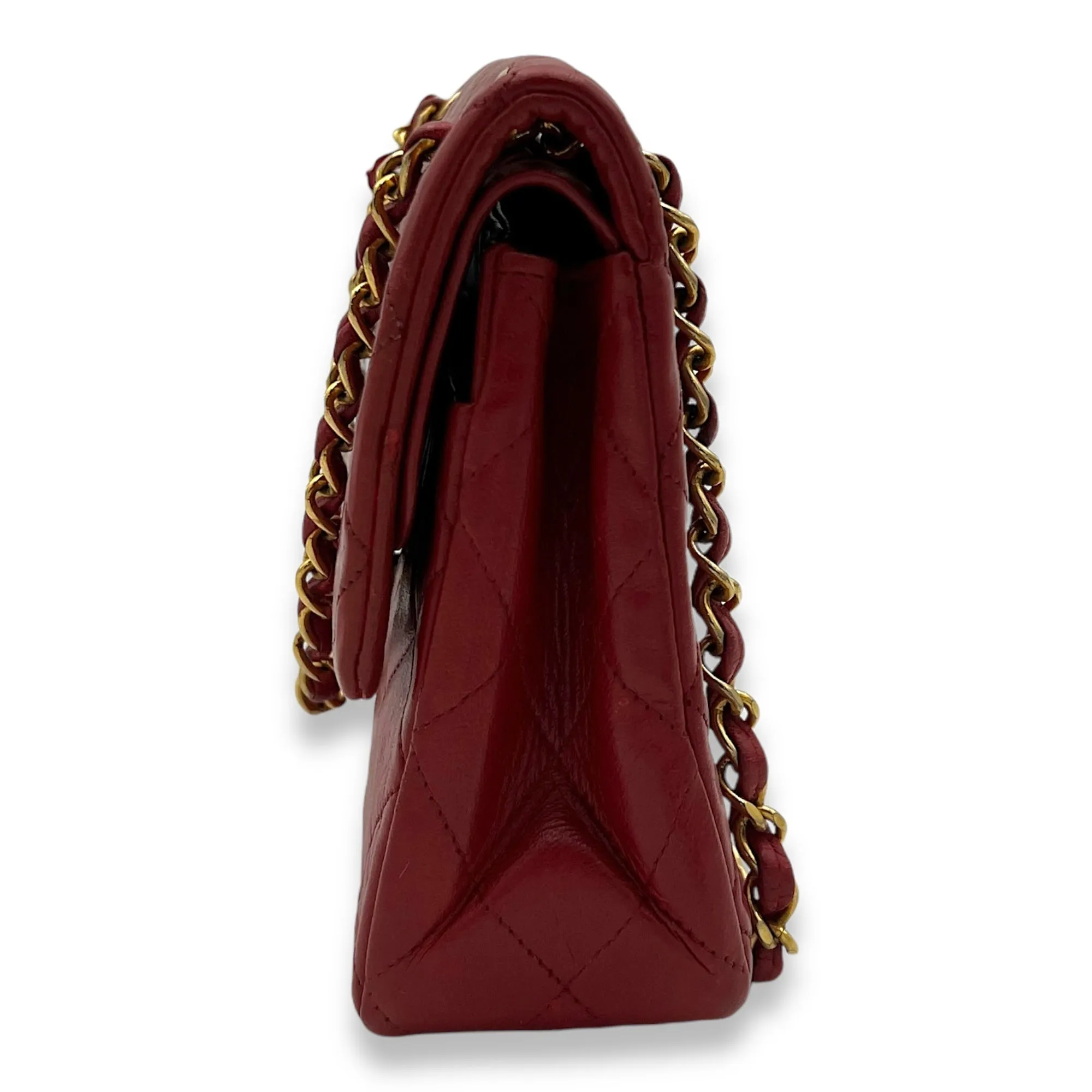 Classic Small Red Shoulder Bag in Lambskin, Gold hardware