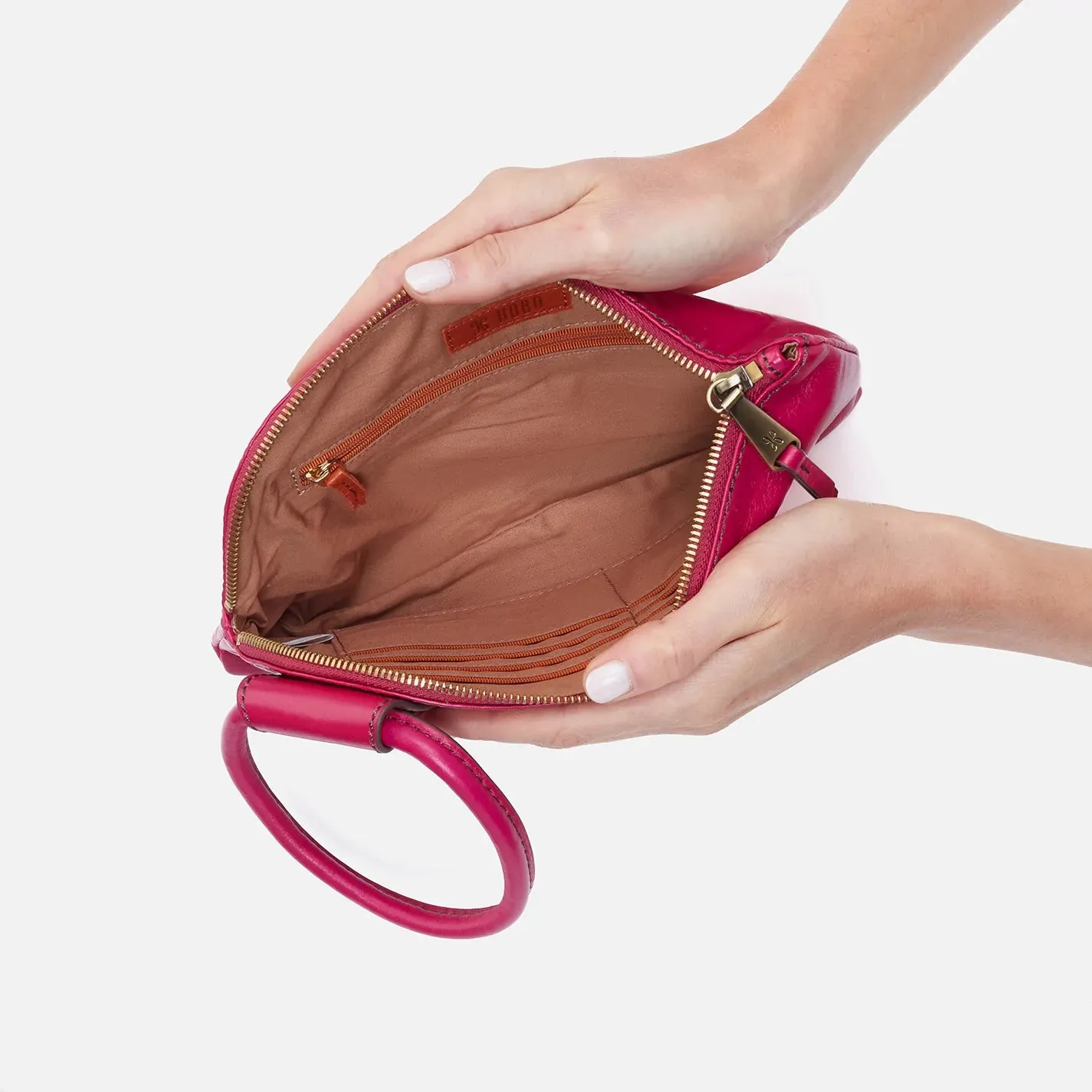 Sable Wristlet Fuchsia