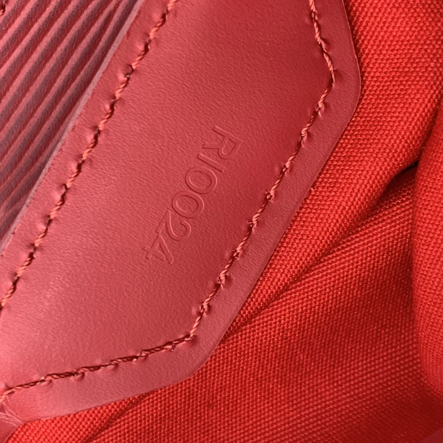 Trendy Inspired Louis Vuitton Red Epi Leather Sac Plat Pm Tote Shopping Bag M5274e